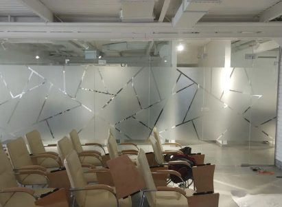 Перегородки із загартованого скла